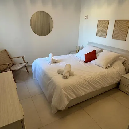 The Fifth Penthouse - 3 Large Bedrooms Apartment *