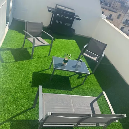 The Fifth Penthouse - 3 Large Bedrooms Daire Gzira